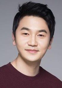 photo of Lee Suk photo of Lee Suk