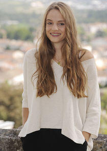 Noémie Schmidt Noémie Schmidt