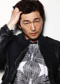 photo of Heo Joon Suk photo of Heo Joon Suk
