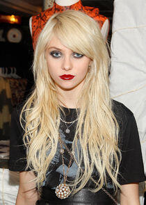 Taylor Momsen Taylor Momsen