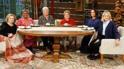 Maya Rudolph & Amy Poehler's Celebrity Holiday Special Maya Rudolph & Amy Poehler's Celebrity Holiday Special