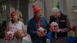 Who Killed Santa? A Murderville Murder Mystery Who Killed Santa? A Murderville Murder Mystery