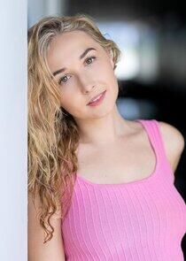 photo of Dannielle Woodward