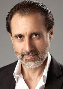 photo of Mikhail Basmadjian photo of Mikhail Basmadjian