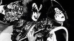 KISS KISS