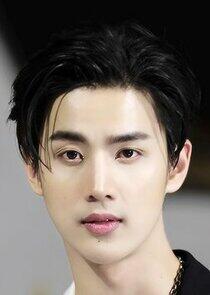 photo of Suppawit Thongyuen photo of Suppawit Thongyuen