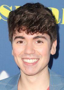 Noah Galvin Noah Galvin