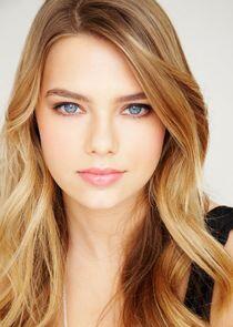 Indiana Evans Indiana Evans