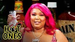 Lizzo Earns Her Hot Sauce Crown While Eating Spicy Wings Lizzo Earns Her Hot Sauce Crown While Eating Spicy Wings