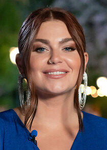 photo of Roxeanne Hazes