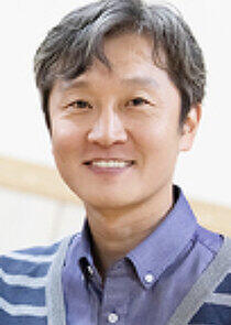 photo of Yoon Hyo Shik photo of Yoon Hyo Shik