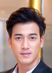 photo of Peerawat Sareewong photo of Peerawat Sareewong