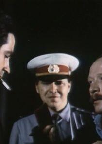 сотрудник КГБ, в засаде на АЗС сотрудник КГБ, в засаде на АЗС