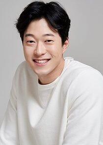 photo of Lee Si Hoon photo of Lee Si Hoon