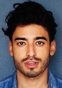 photo of Jade Hassouné photo of Jade Hassouné