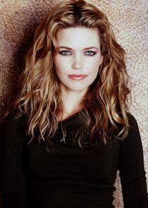 Amelia Heinle Amelia Heinle