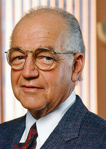 Richard Dysart Richard Dysart
