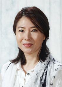 photo of Hwang Young Hee photo of Hwang Young Hee