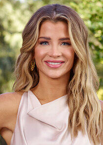 Naomie Olindo Naomie Olindo