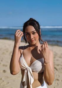 Anya Geraldine Anya Geraldine
